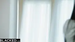 Sexy Japanerin reitet riesigen BBC bis zum Orgasmus