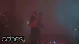 Rothaarige Discofotze im Club – roher Fick mit Sperma-Auslauf